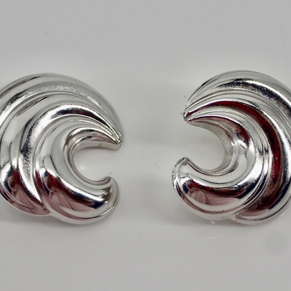 Vintage Silver Monet Swirl Post Earrings 1 Pair 1" - Picture 5 of 6